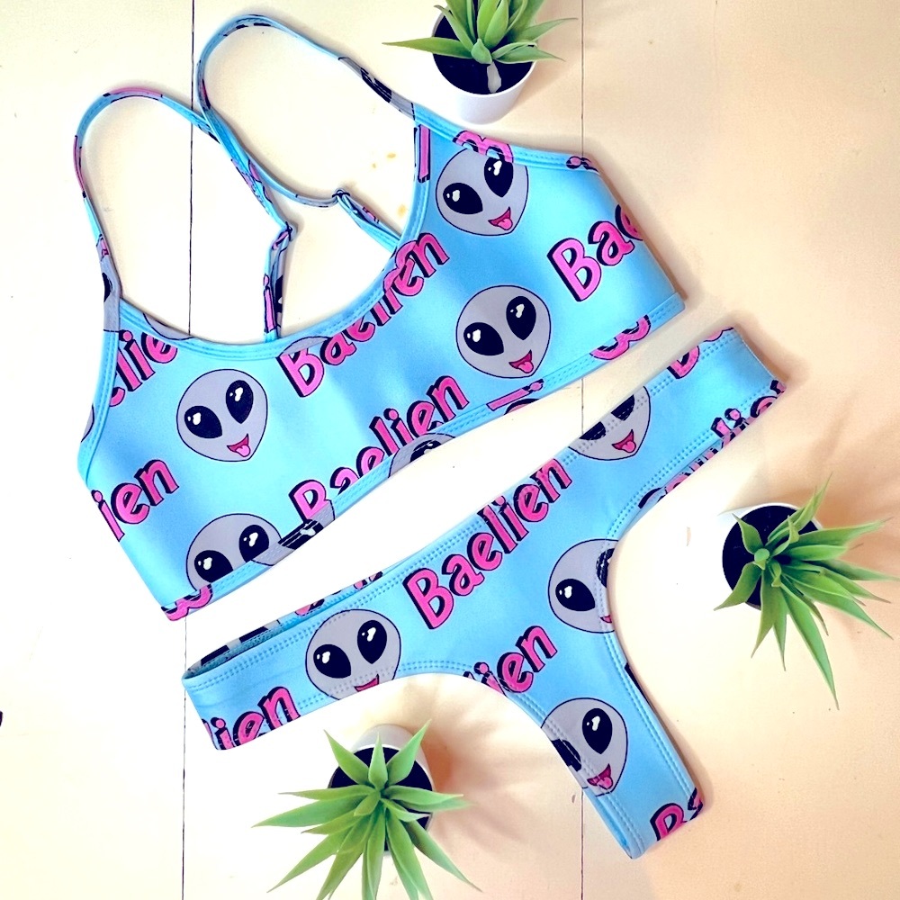 Limited Edition 2 Piece HOAKA x PONY Baelien Bikini Set NWOT Alien Theme Area 51